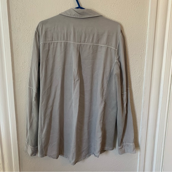 Reiss two pocket button up utility lyocell blouse NWOT 8 - Picture 5 of 5